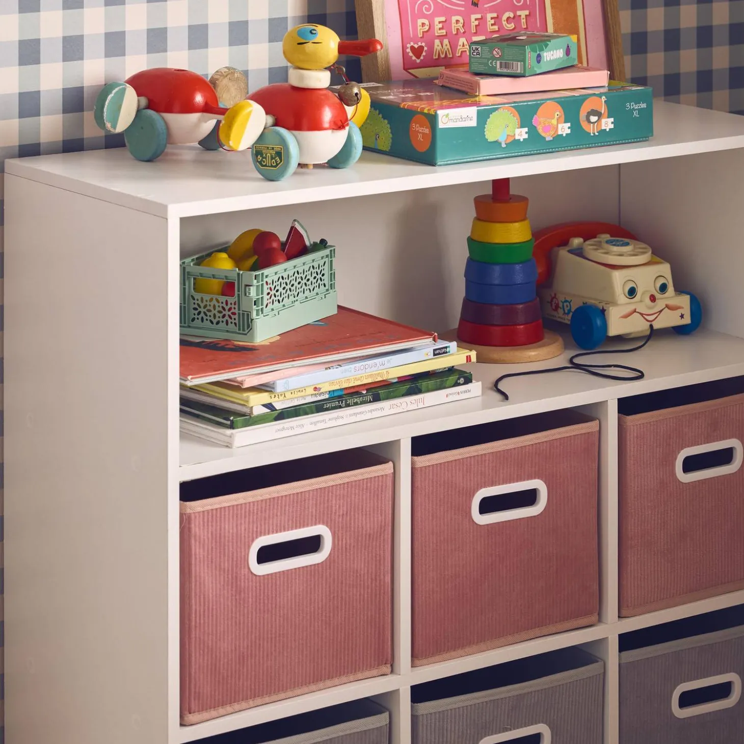 Mueble infantil con 6 cestas de terciopelo