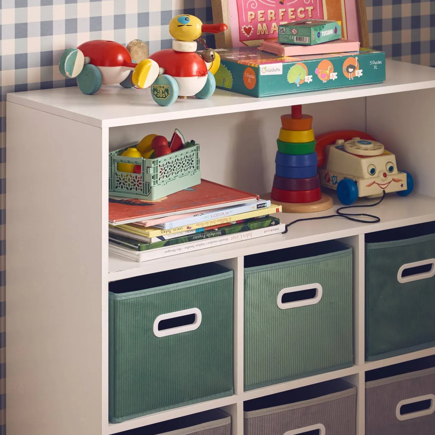 Mueble infantil con 6 cestas de terciopelo