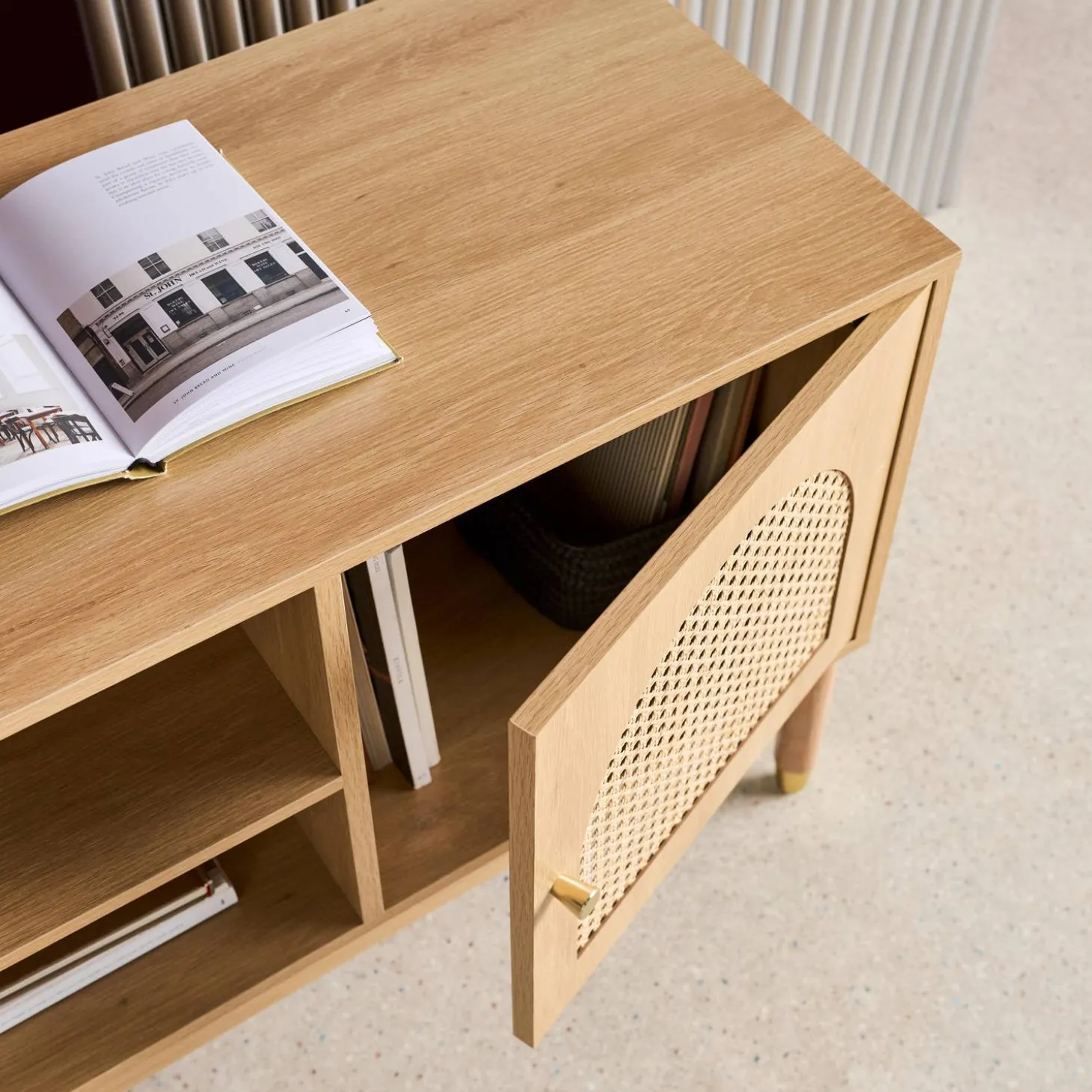 Mueble TV decoración madera y mimbre 2 puertas, 140cm