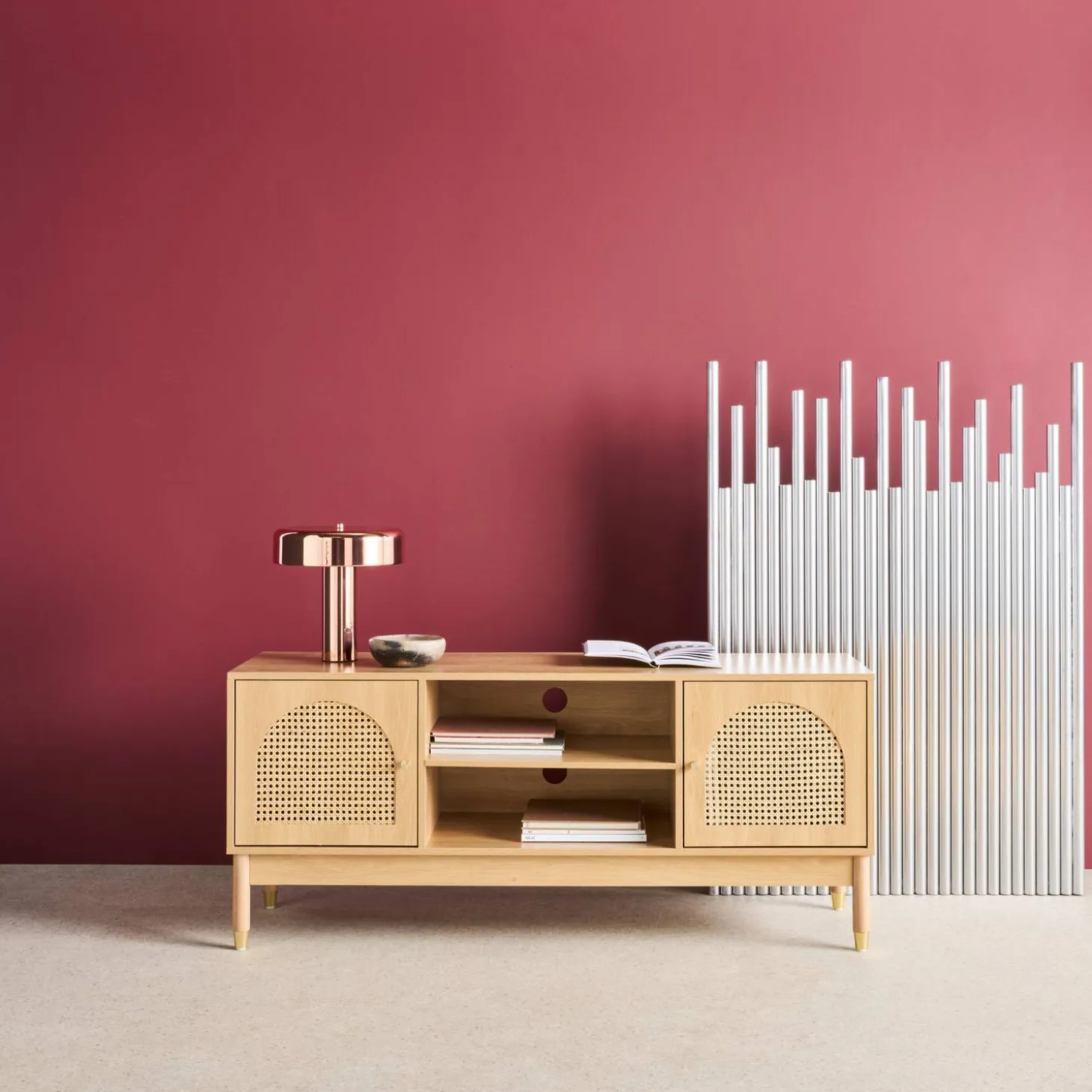 Mueble TV decoración madera y mimbre 2 puertas, 140cm