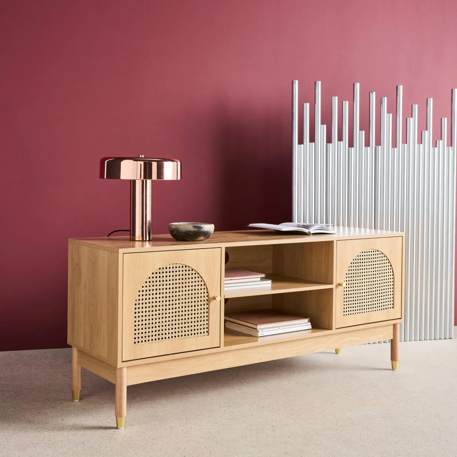 Mueble TV decoración madera y mimbre 2 puertas, 140cm