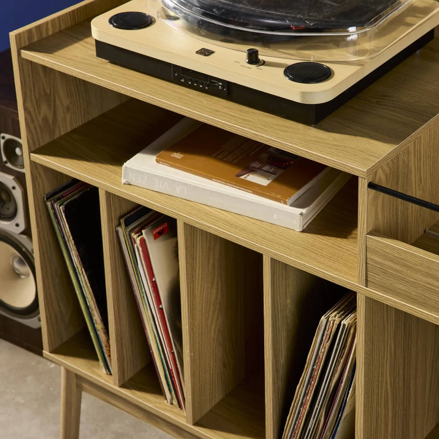 Mueble vinilo vintage con decoración madera, 100cm