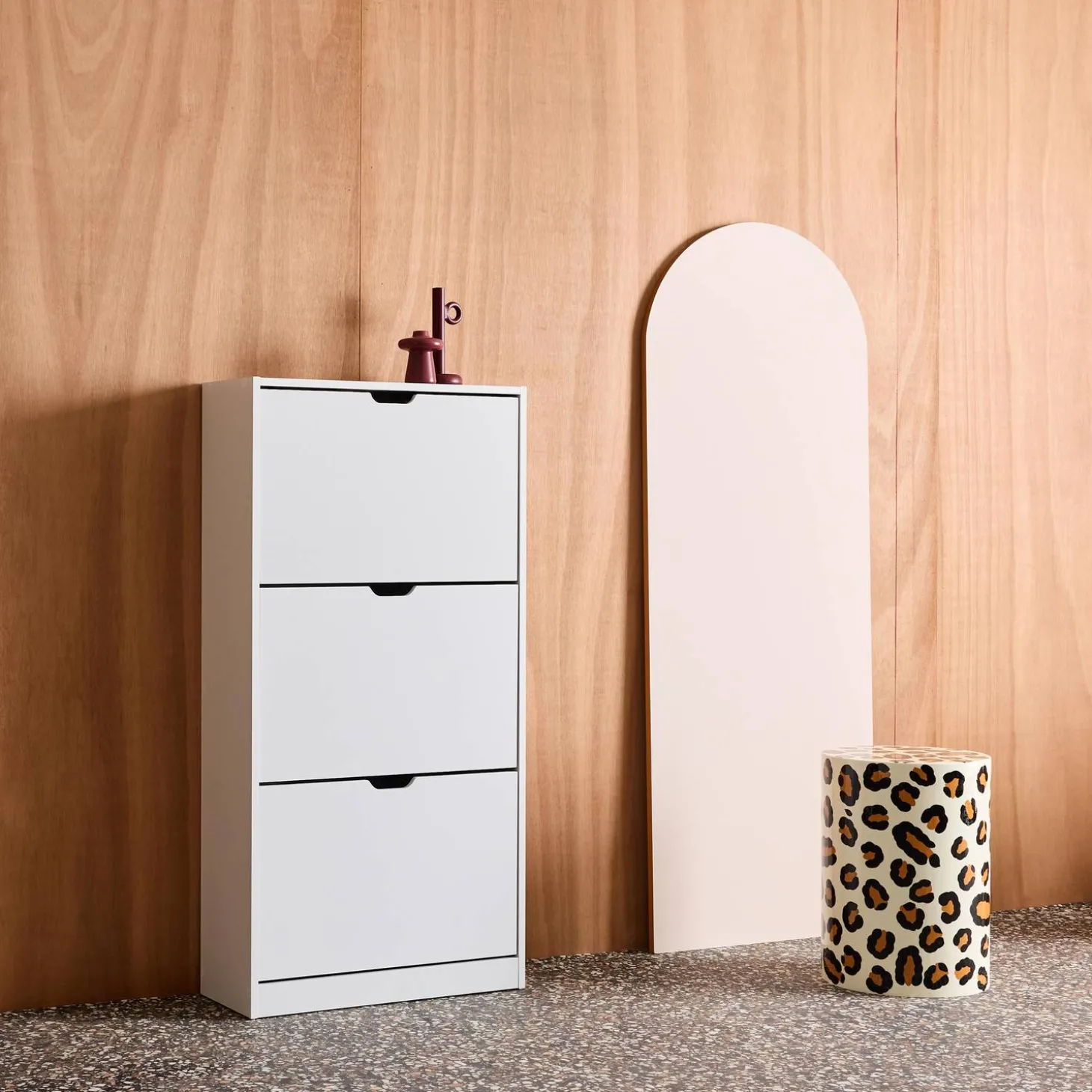 Mueble zapatero decorativo de madera con 3 cajones