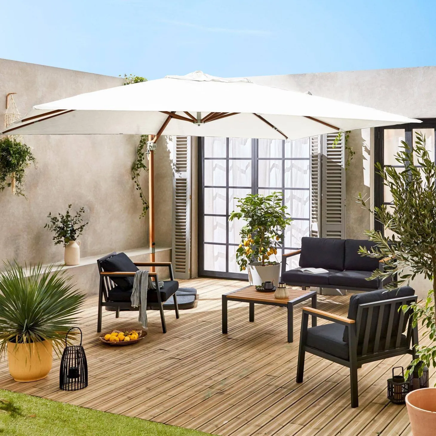 Parasol rectangular excéntrico poste efecto madera, 3x4m + placas de lastre 50x50cm