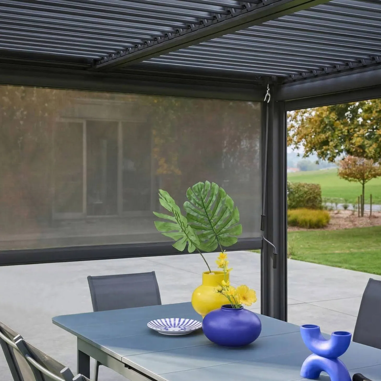 Pérgola bioclimática aluminio y acero 3x4m con toldo de 3m + toldo de 4m
