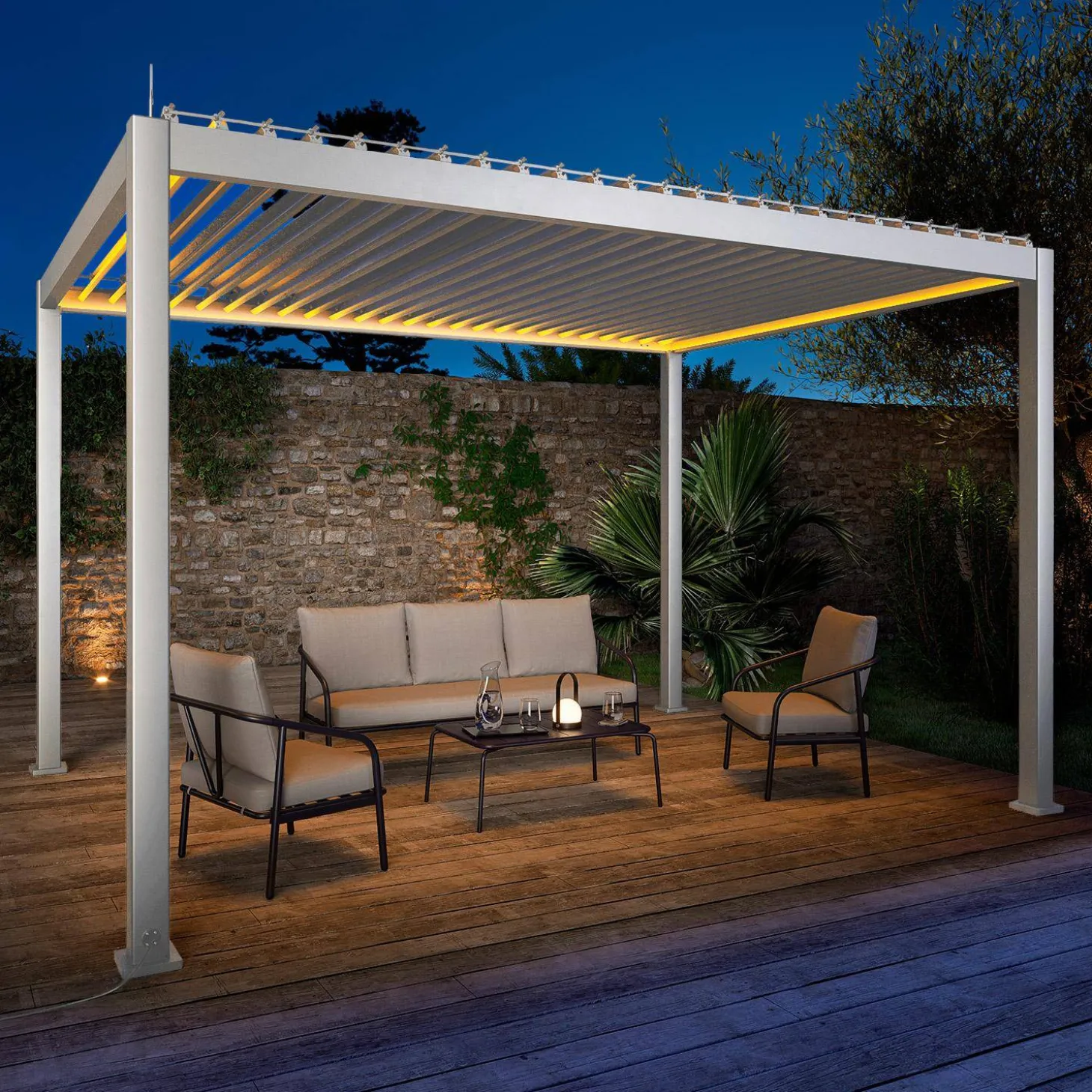 Pérgola bioclimática de aluminio con iluminación LED 3x4m