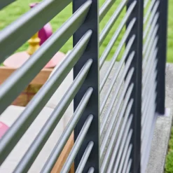 Pérgola bioclimática de aluminio 3x4m + 3 persianas de 130cm