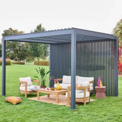 Pérgola bioclimática de aluminio 3x4m + 3 persianas verticales 1.3m