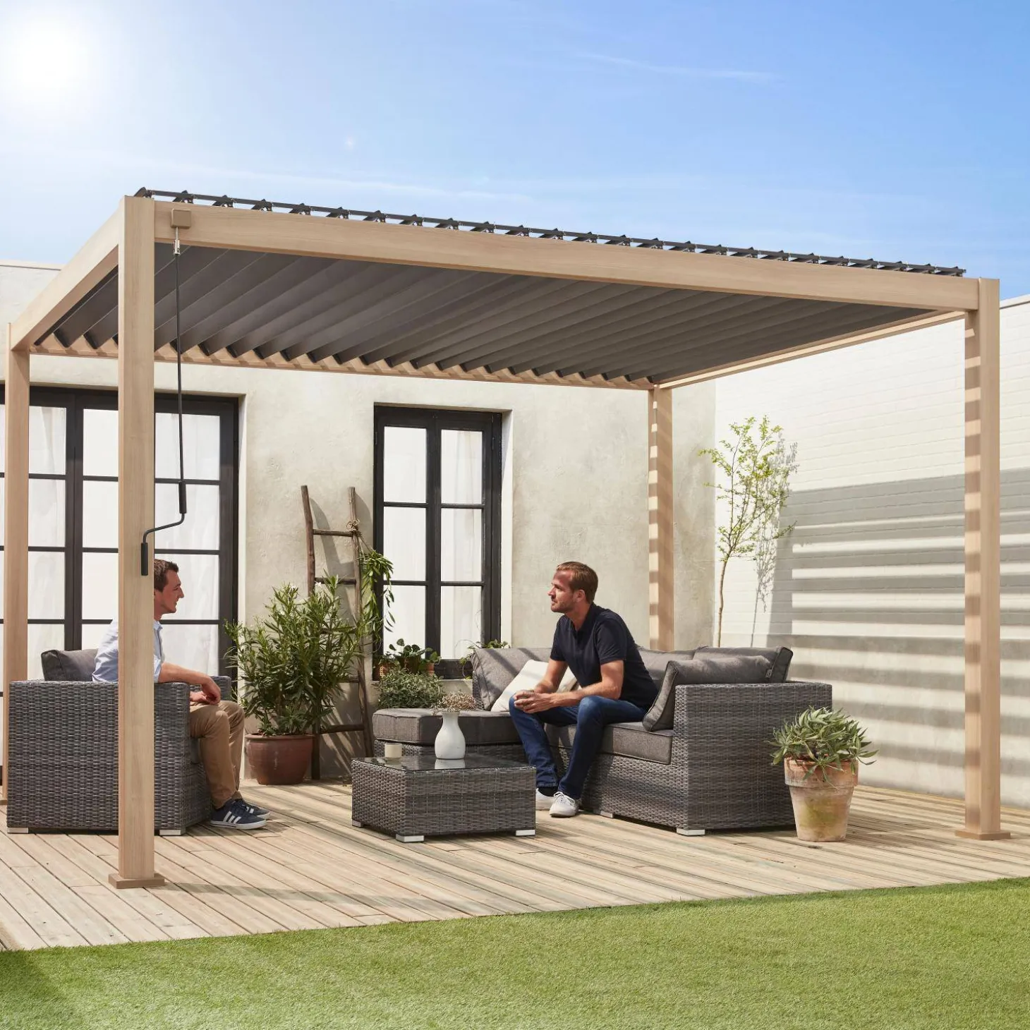 Pérgola bioclimática 3x4m de aluminio con lamas orientables