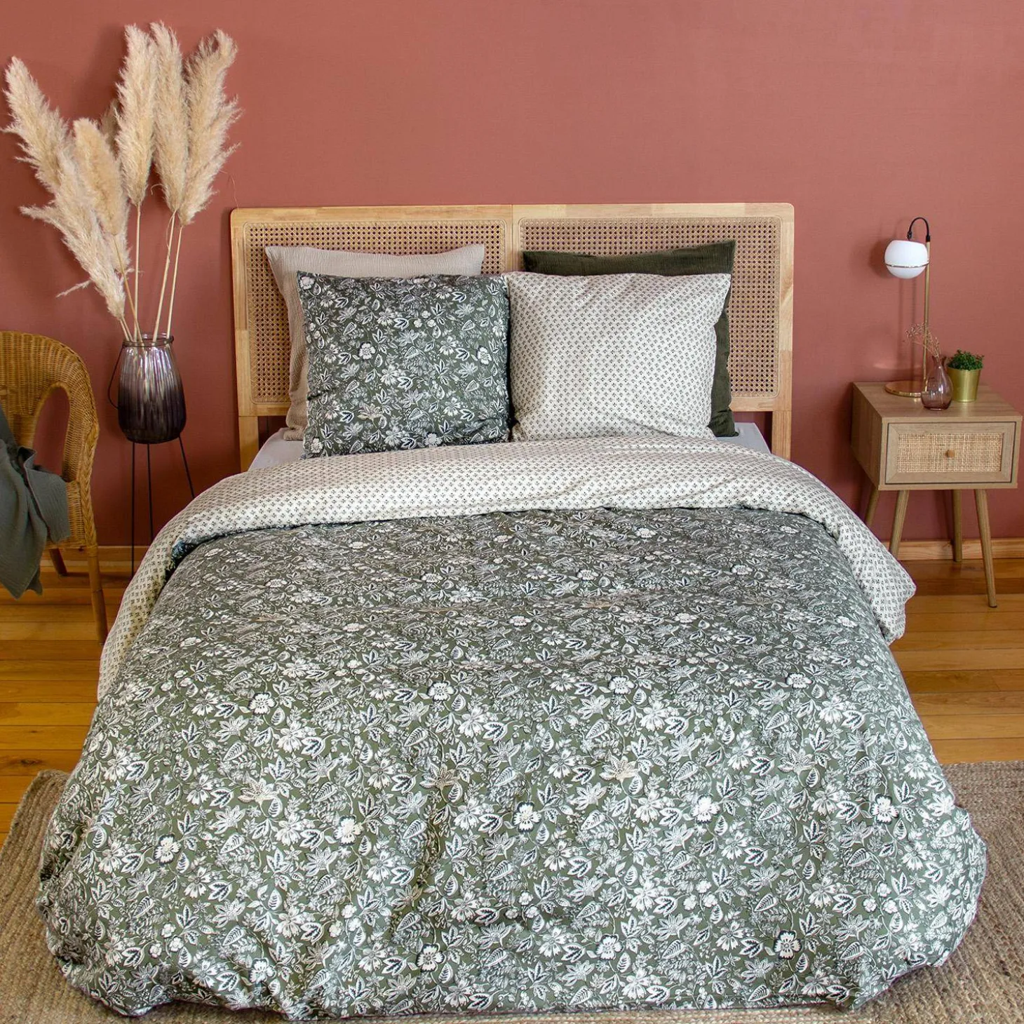 Ropa de cama de algodón y lyocell con estampado floral verde, 2 plazas