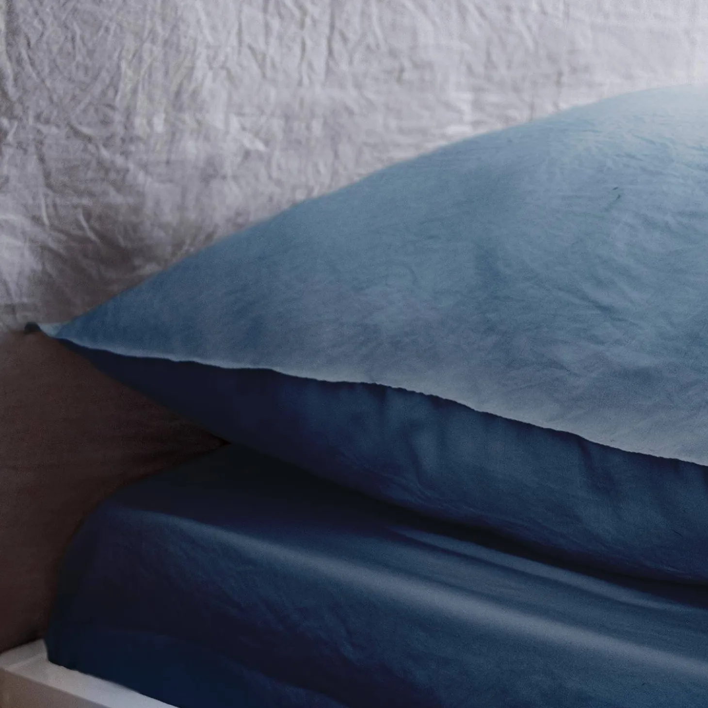Ropa de cama de microfibra lavada color azul, 2 plazas