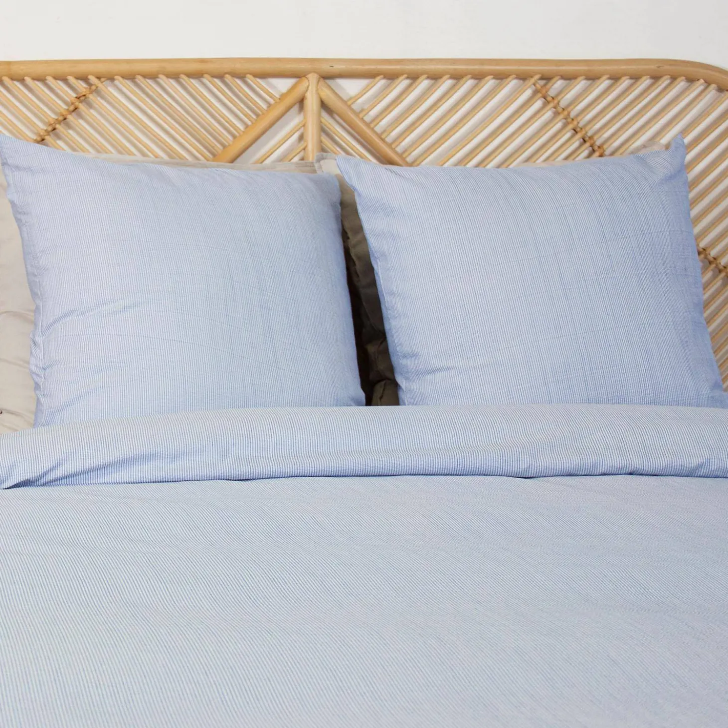 Ropa de cama de microfibra con rayas azules, 2 plazas