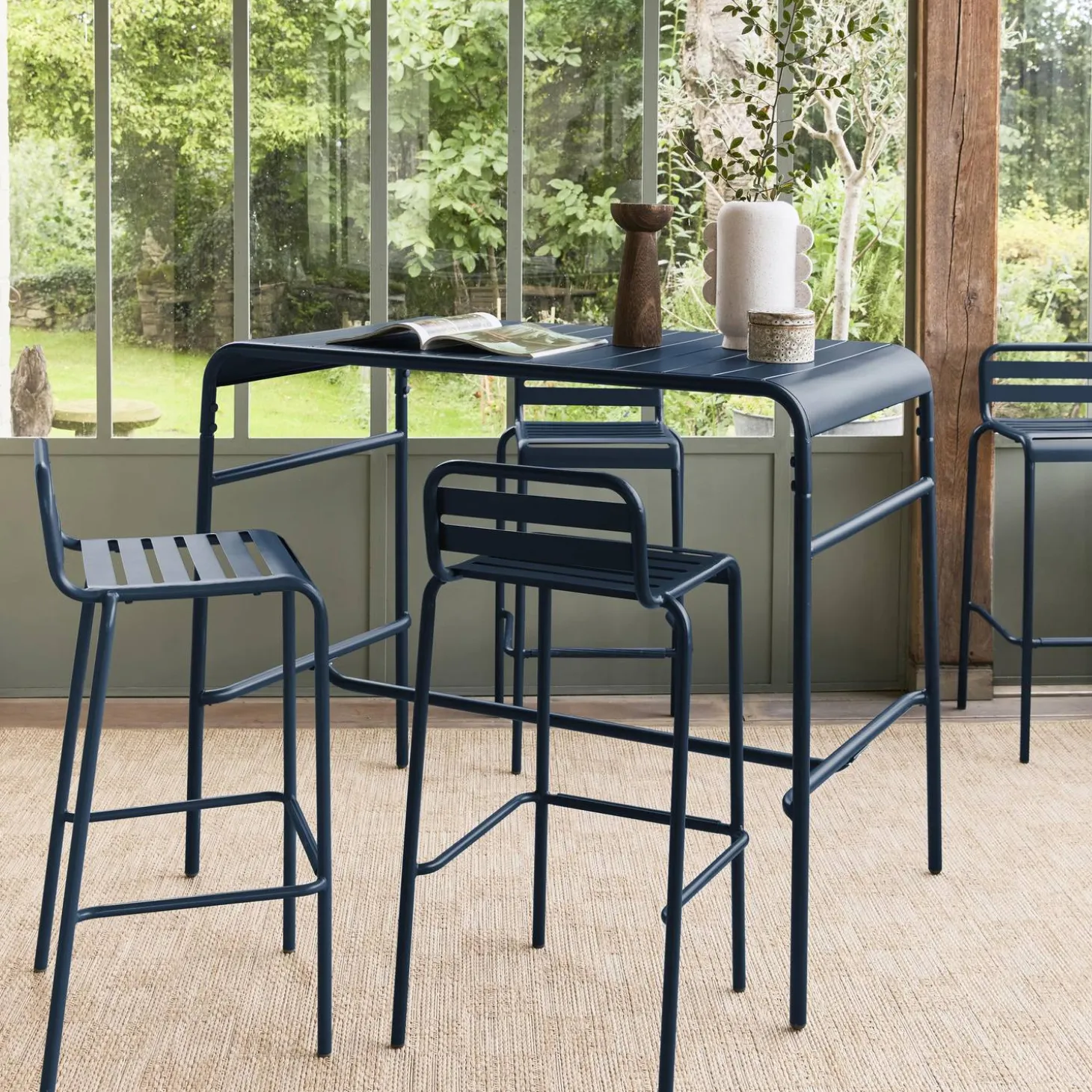 Set mesa alta de jardín tipo bistró de acero con 4 sillas altas de acero, 120cm