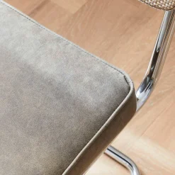 Silla cantilever con respaldo efecto ratán, set de 2