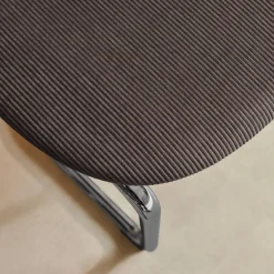 Silla cantilever redondeada de metal, pana y patas cromadas, set de 2