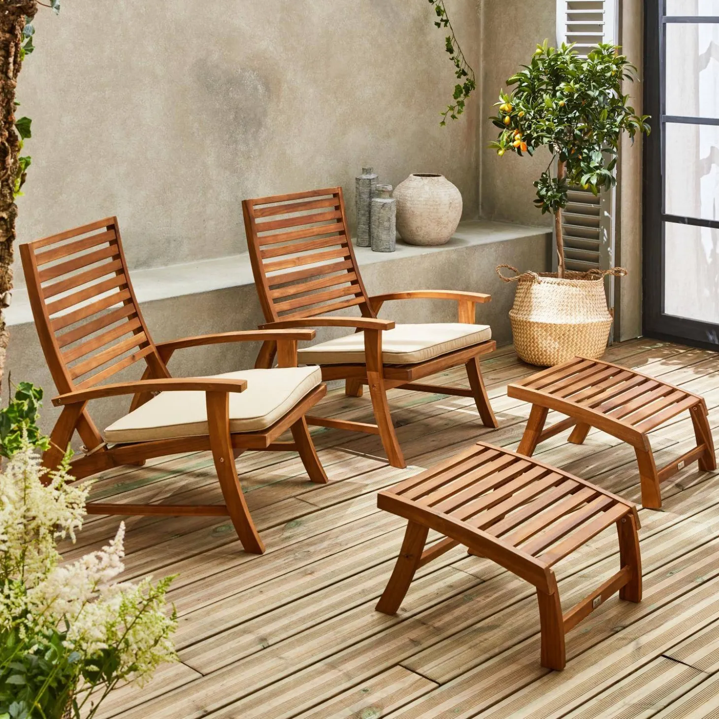 Silla con reposapiés de madera, set de 2