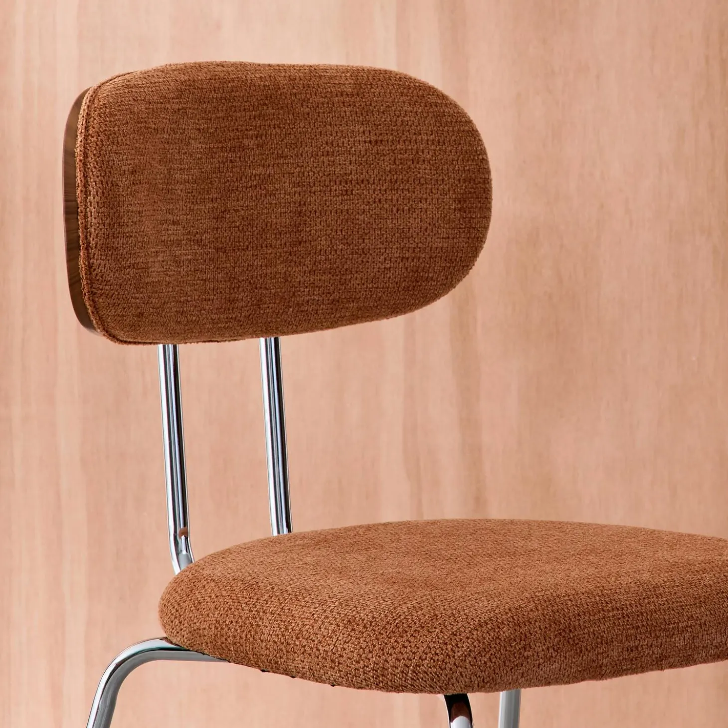 Silla de madera curvada teñida de nogal y tejido repelente al agua , set de 2