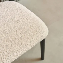 Silla de madera de hevea y tejido borreguito, set de 2