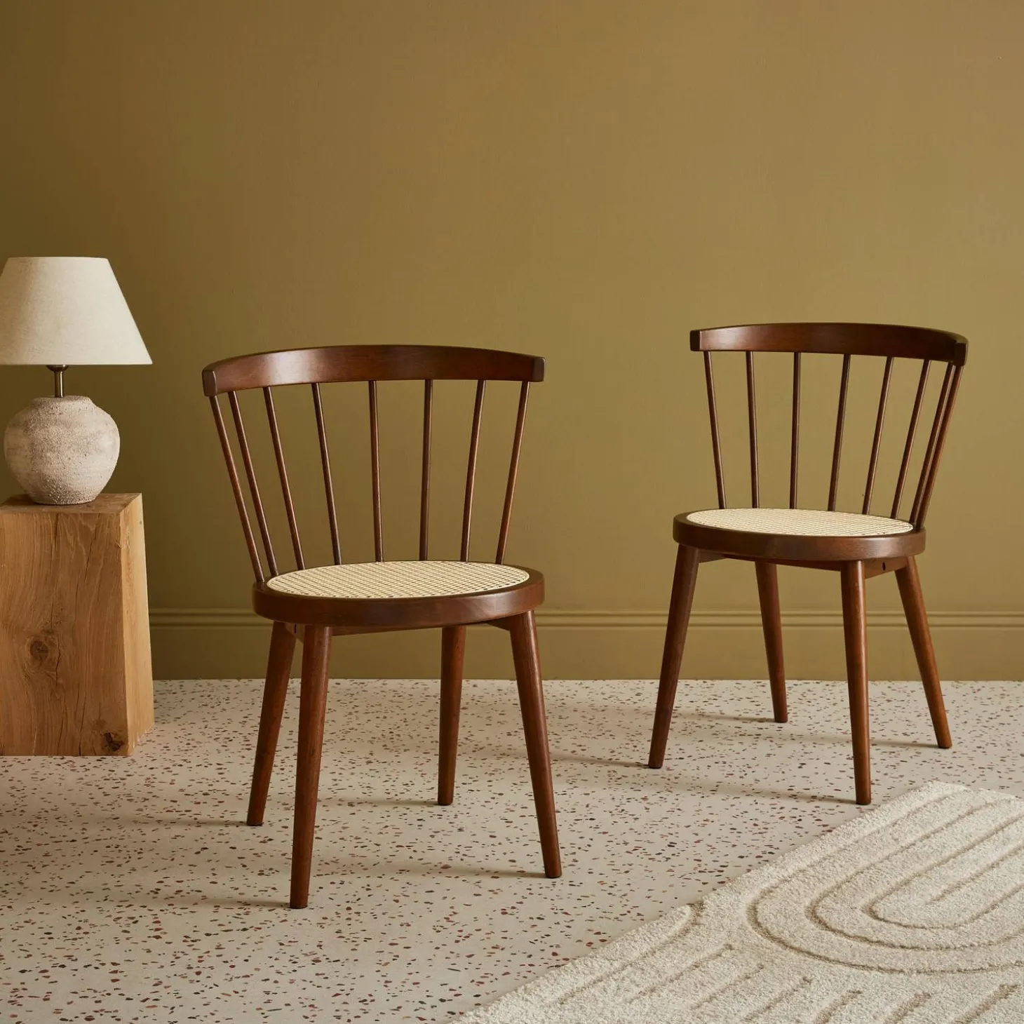 Silla de madera y caña, set de 2