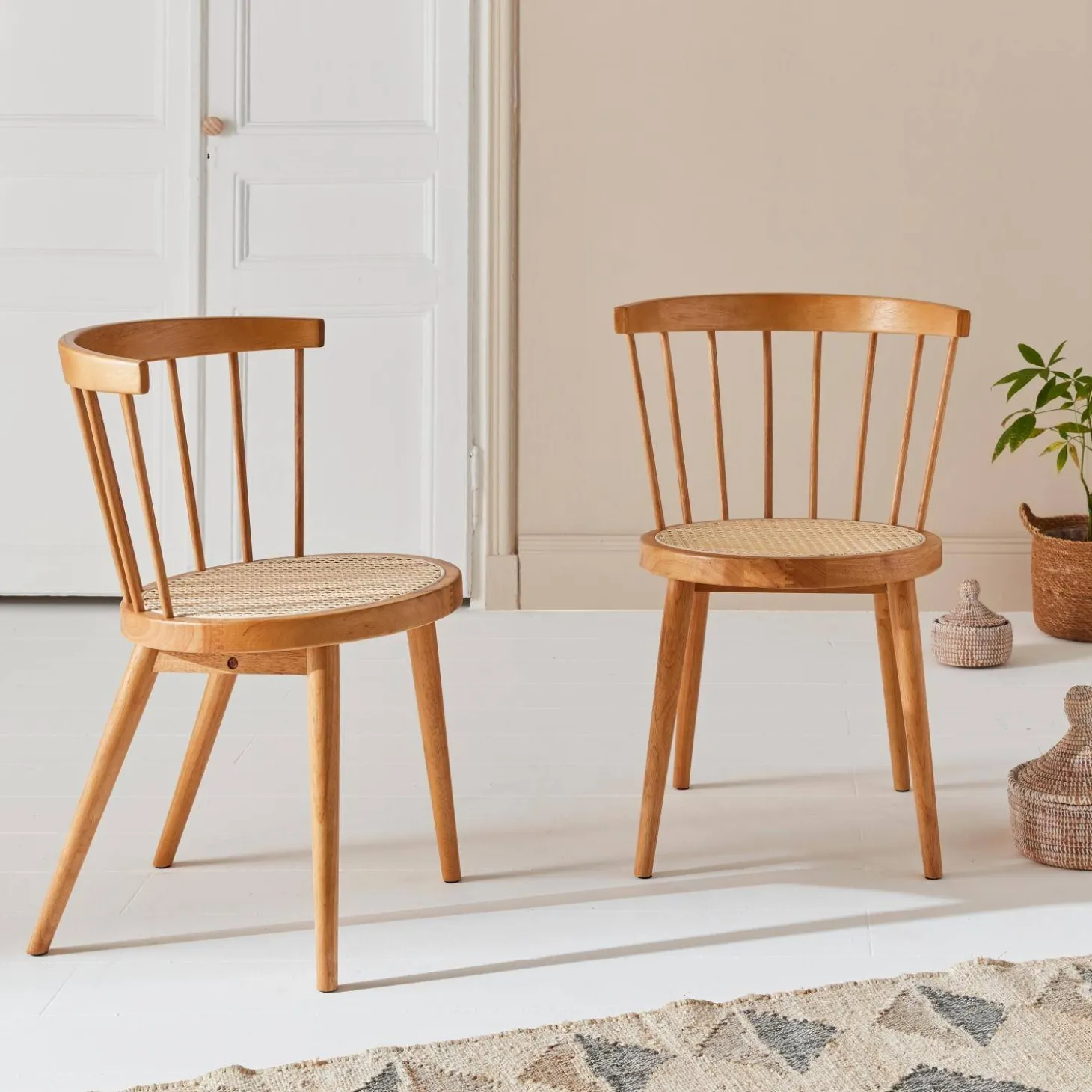 Silla de madera y caña, set de 2