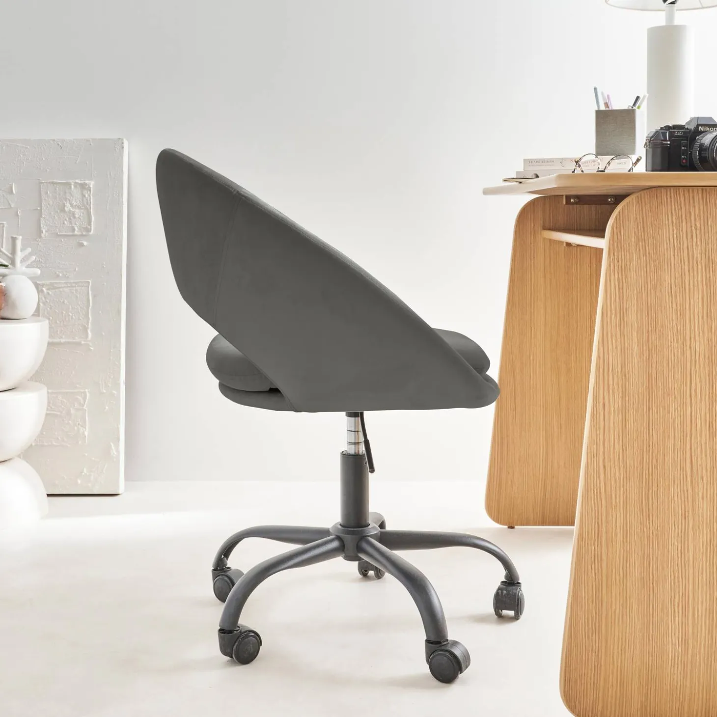 Silla de oficina de terciopelo con ruedas