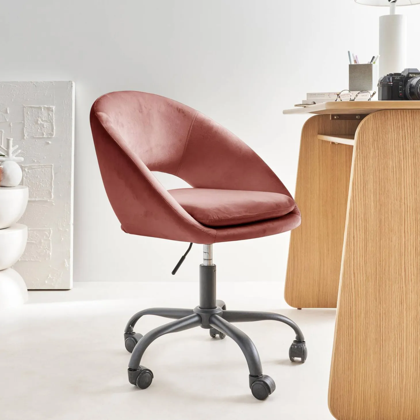 Silla de oficina de terciopelo con ruedas