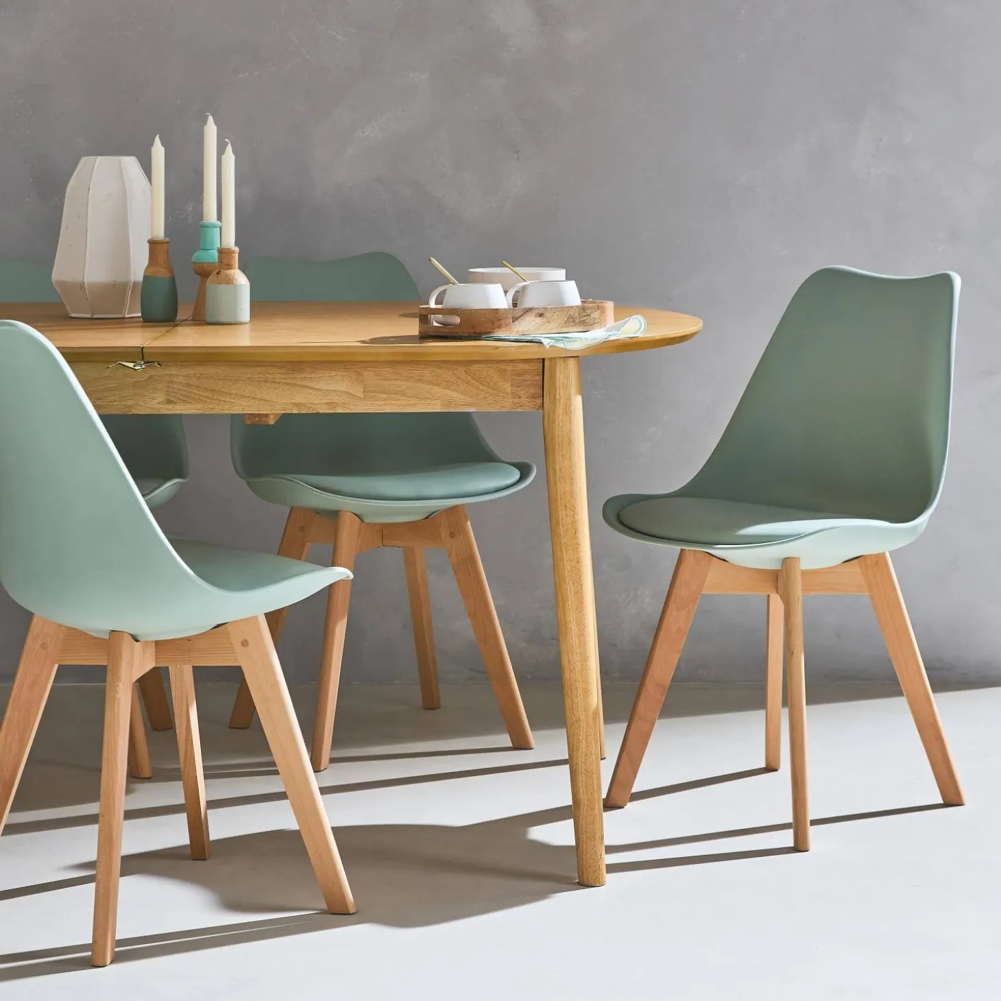 Silla escandinava con patas de madera de haya, set de 4