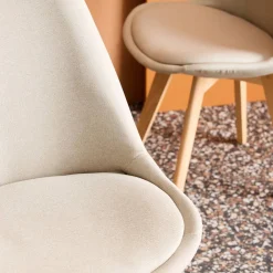 Silla escandinava de madera de haya y tela simple, set de 4