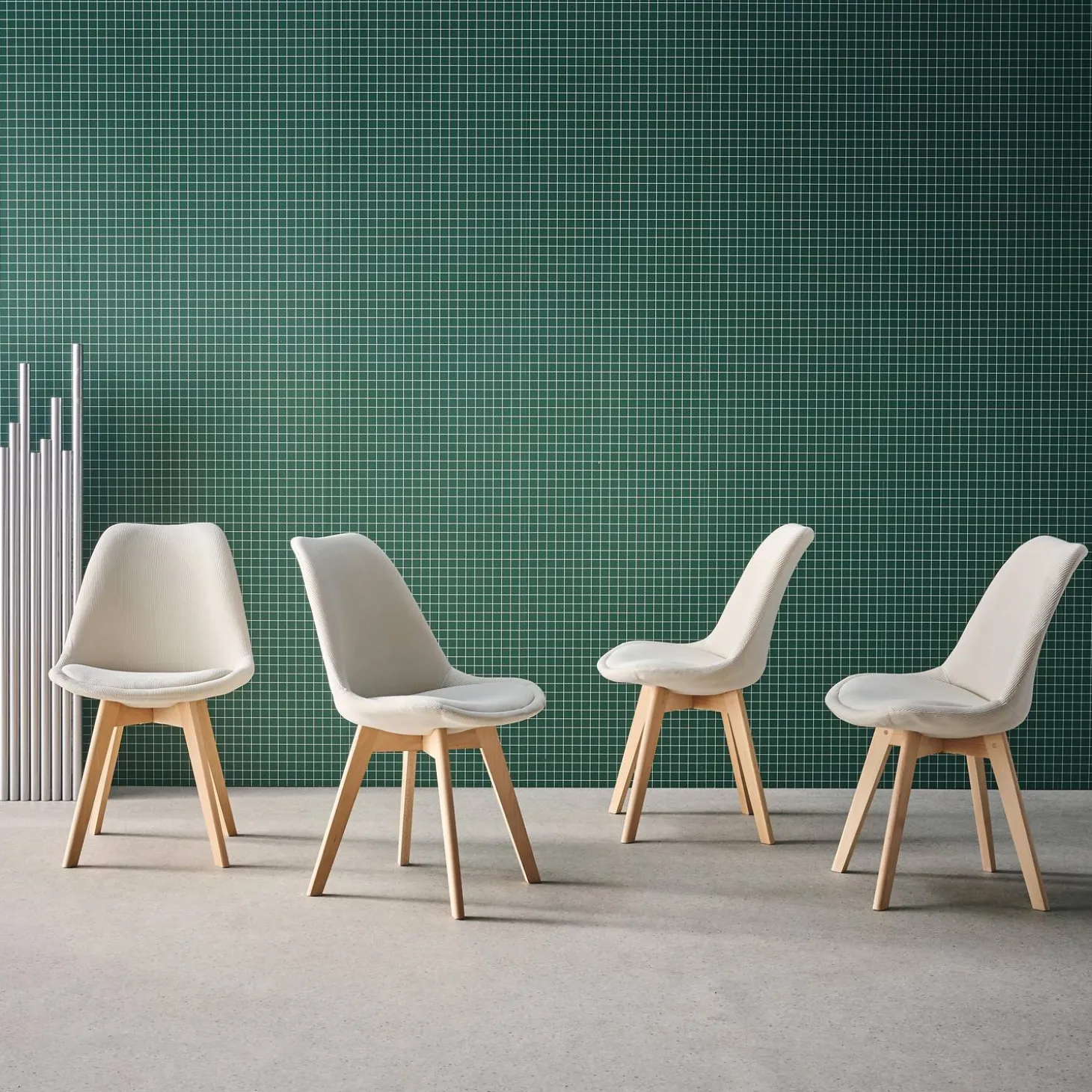 Silla escandinava de madera de haya y pana fina, set de 4