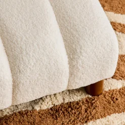 Silla infantil de madera de hevea y borreguito