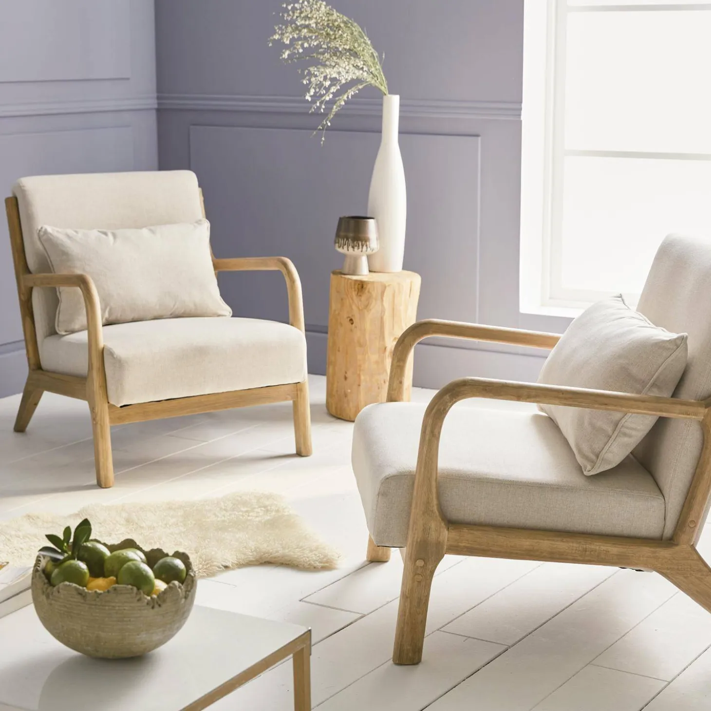 Sillón de diseño de madera y tela