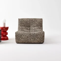 Sillón de tela leopardo