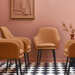 Sillón de terciopelo de canalé y patas de metal negro, set de 4