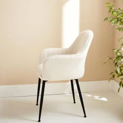 Sillón en borreguito con patas de metal