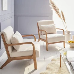 Sillón escandinavo de madera y tela borreguito