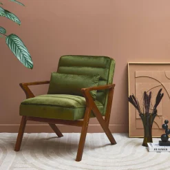 Sillón escandinavo de madera de hevea y terciopelo