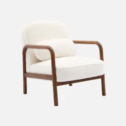 Sillón escandinavo de madera de hevea teñida y efecto pelo sintético