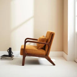 Sillón escandinavo de pana y madera de hevea nogal