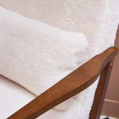 Sillón escandinavo, madera de hevea teñida en nogal