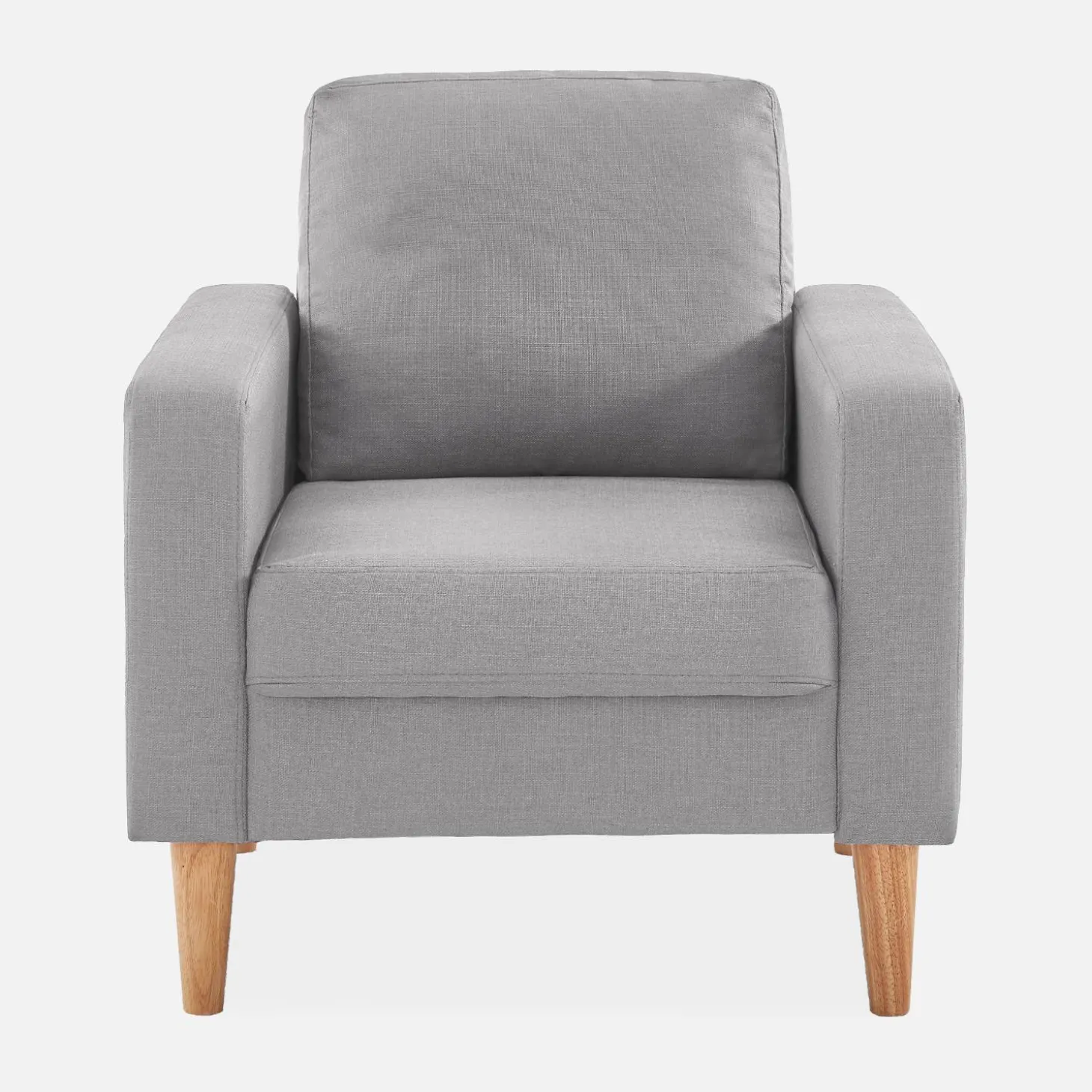 Sillón estilo escandinavo con patas de madera
