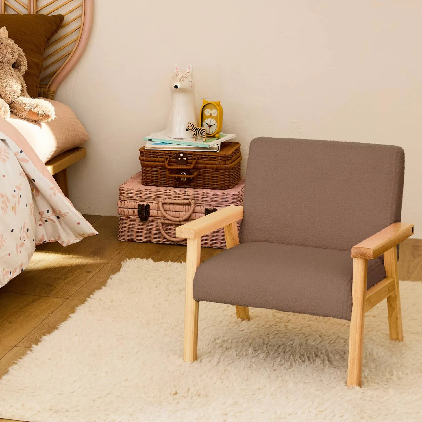 Sillón infantil estilo escandinavo de madera de hevea