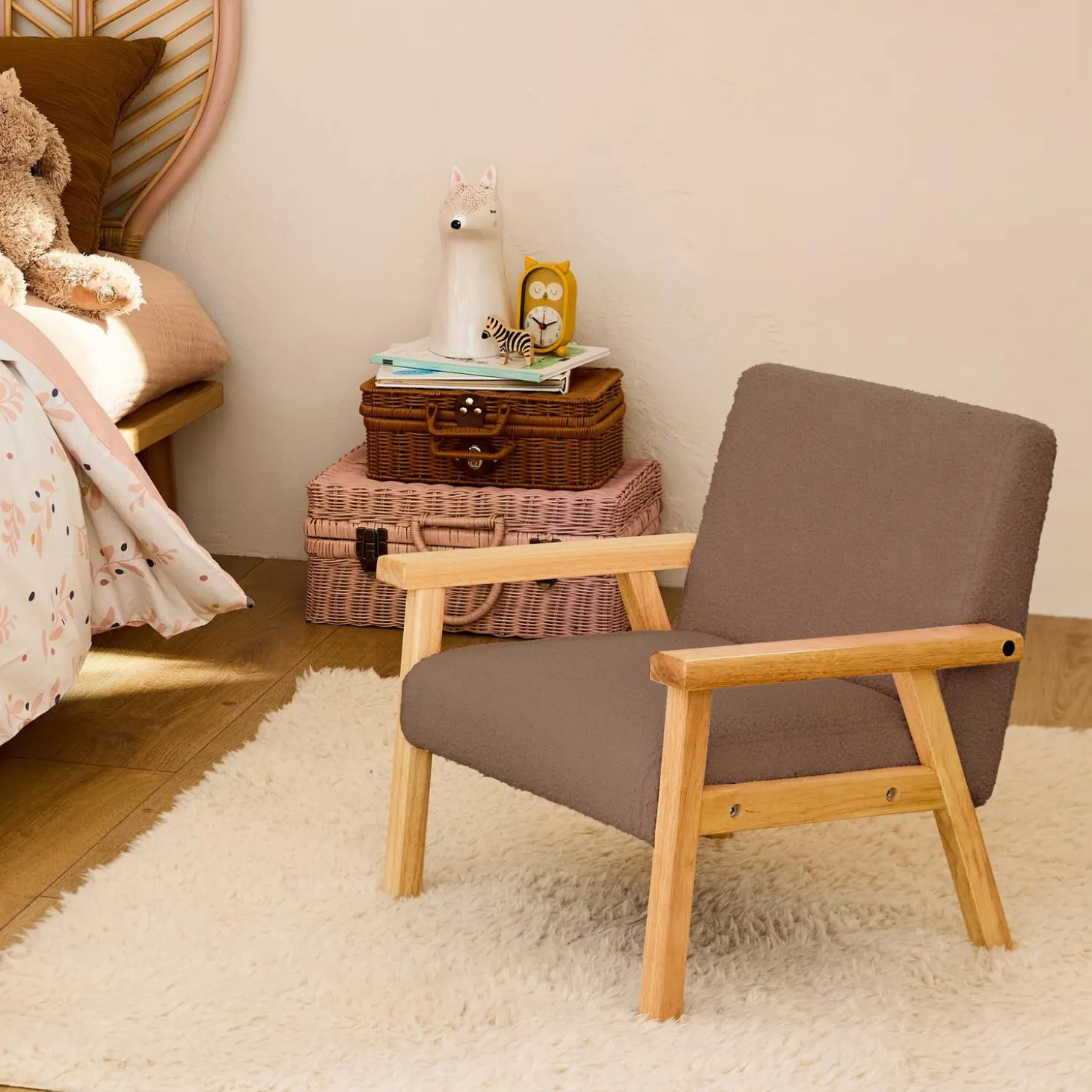 Sillón infantil estilo escandinavo de madera de hevea