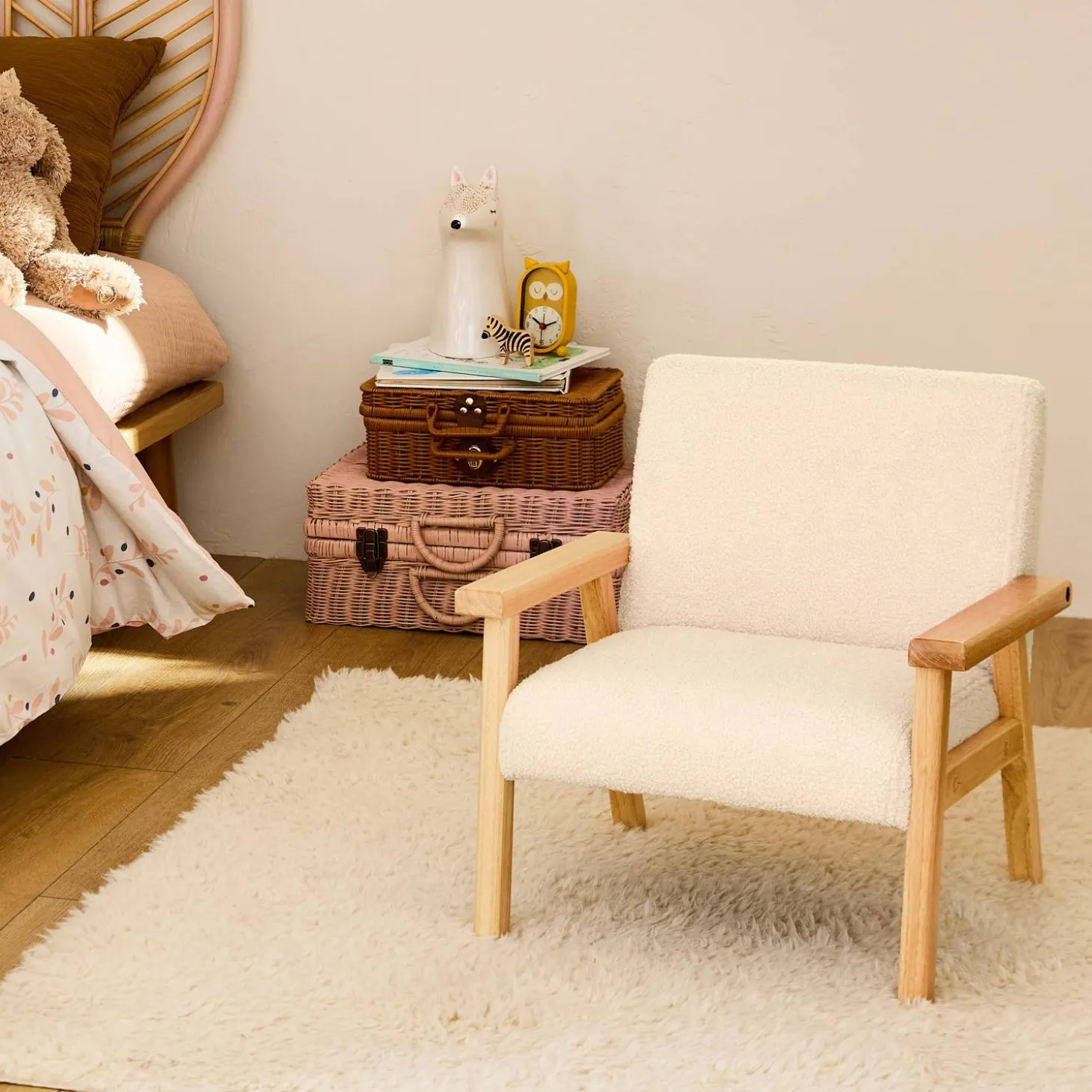 Sillón infantil estilo escandinavo de madera de hevea