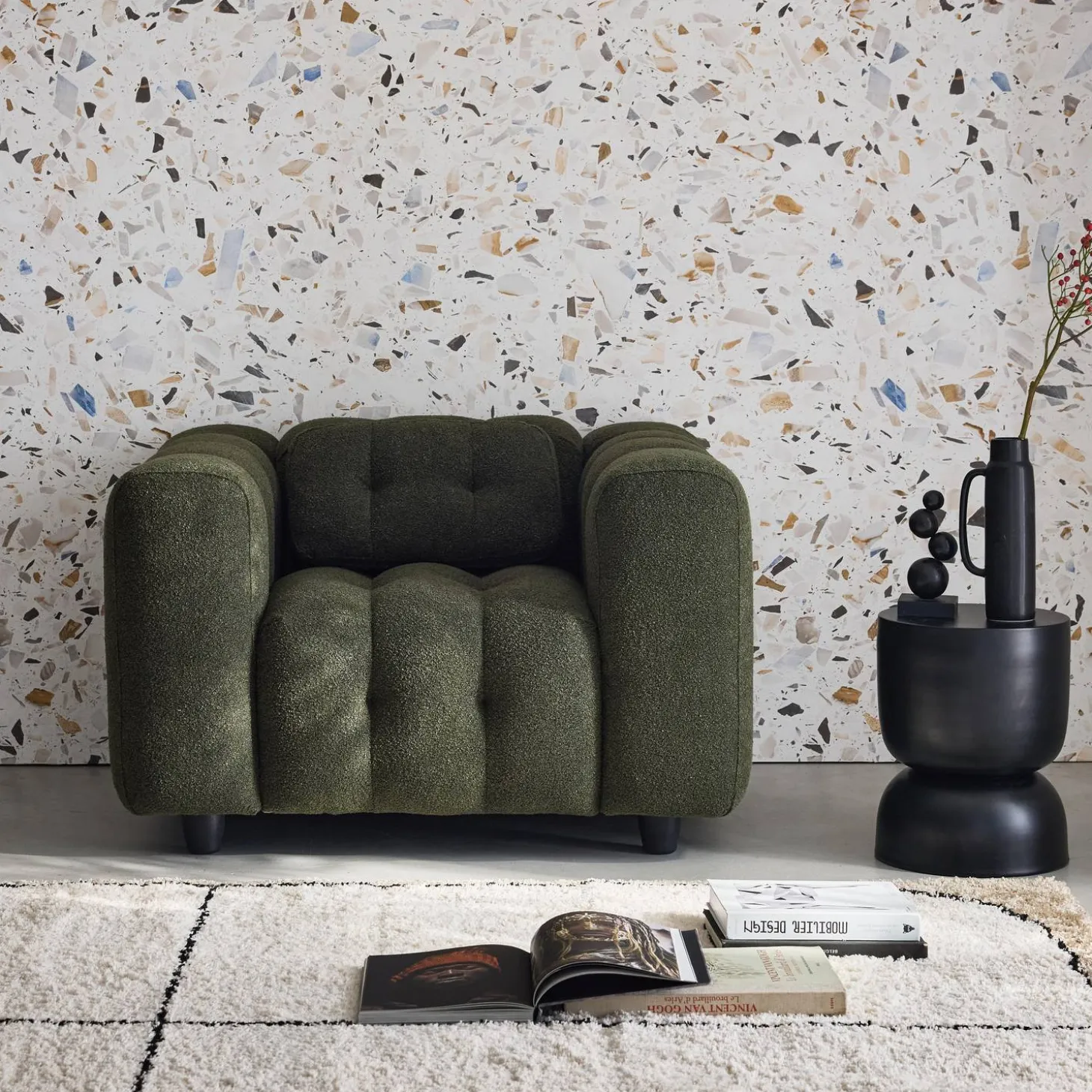 Sillón tapizado en tejido borreguito