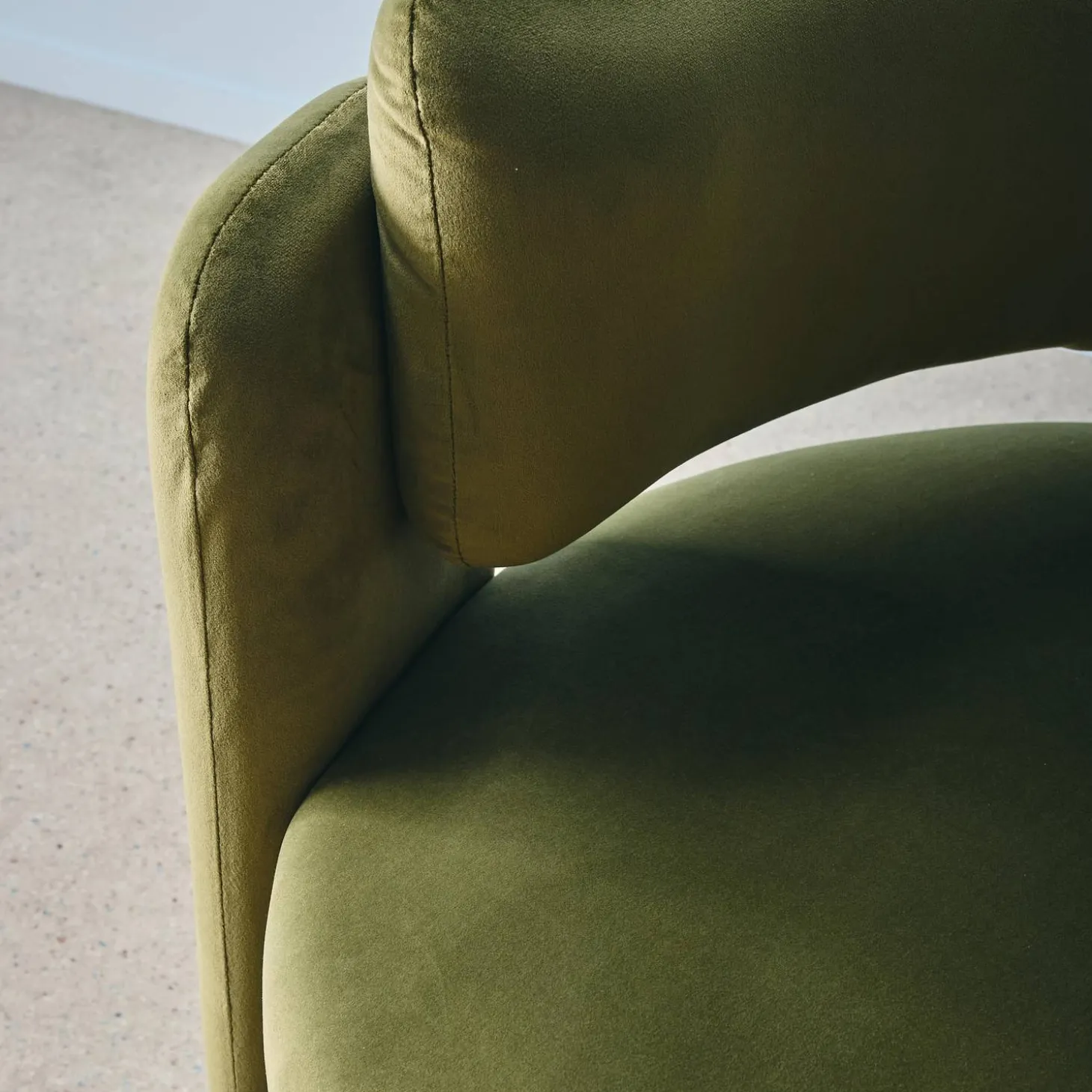 Sillón trípode en terciopelo
