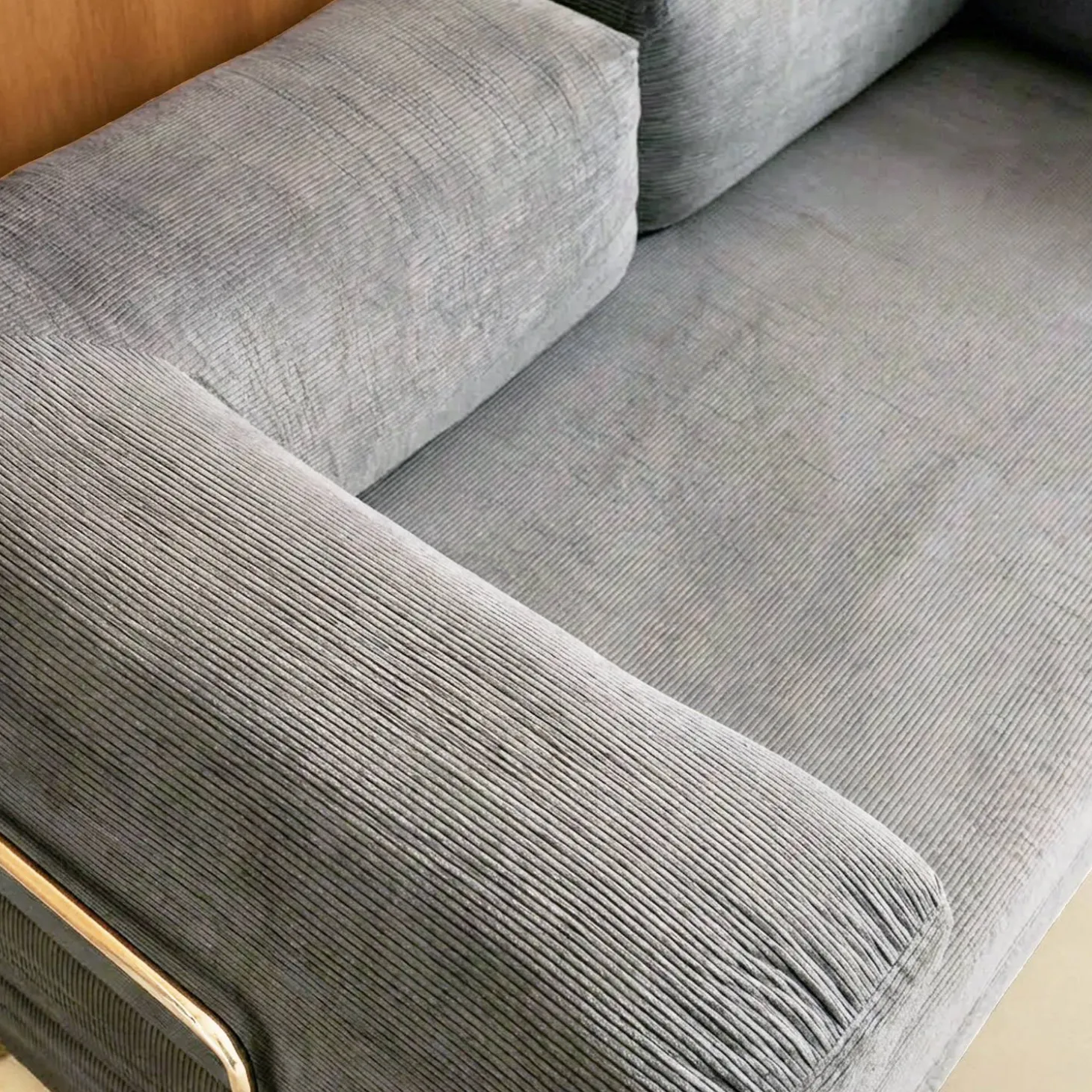 Sofá cama con futón plegable en pana y estructura cromada, 3 plazas