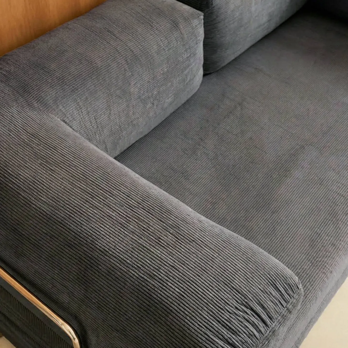 Sofá cama con futón plegable en pana y estructura cromada, 3 plazas