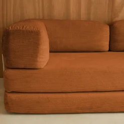 Sofá cama con futón plegable en pana y estructura cromada, 3 plazas