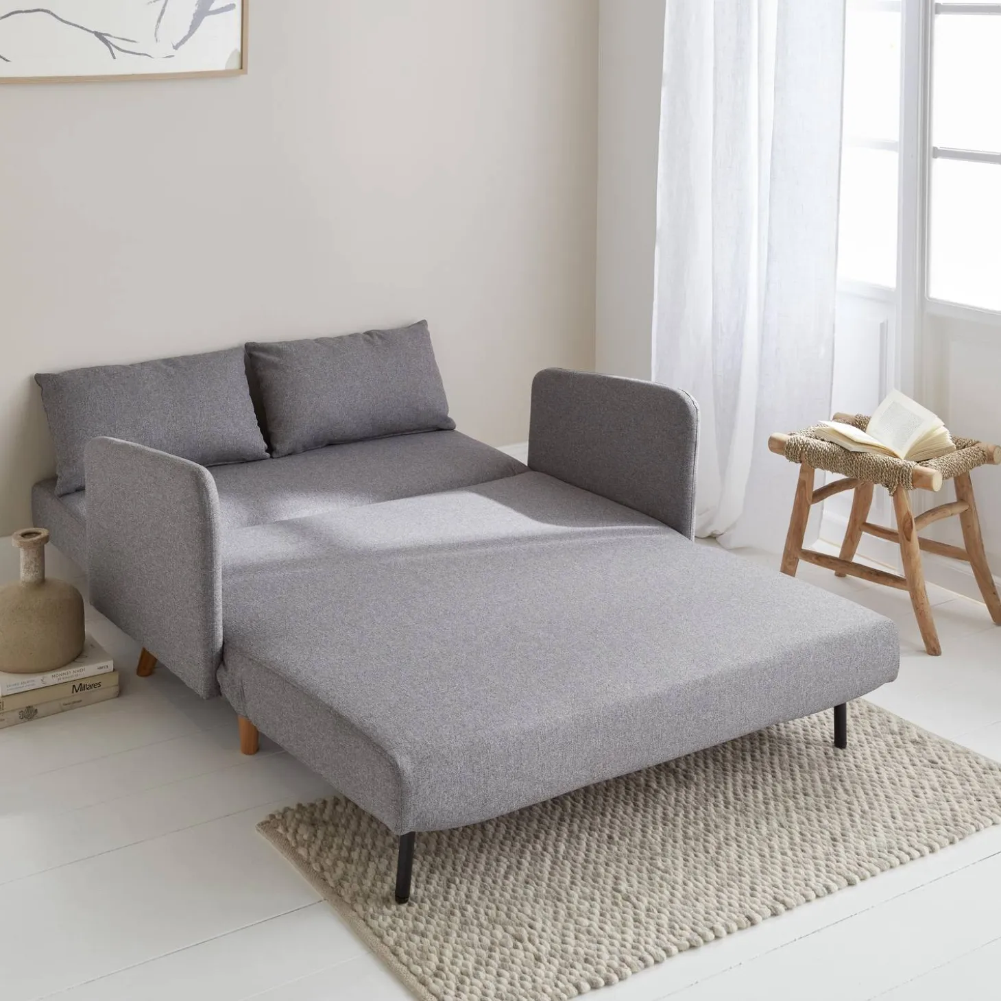 Sofá cama con patas de madera de 2 plazas