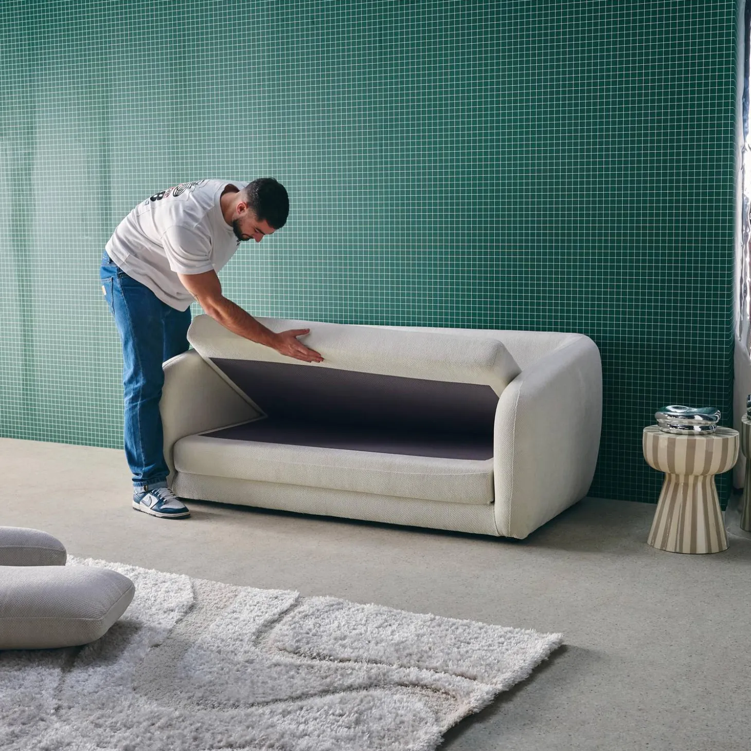 Sofá cama convertible con tejido chenilla, 2 plazas